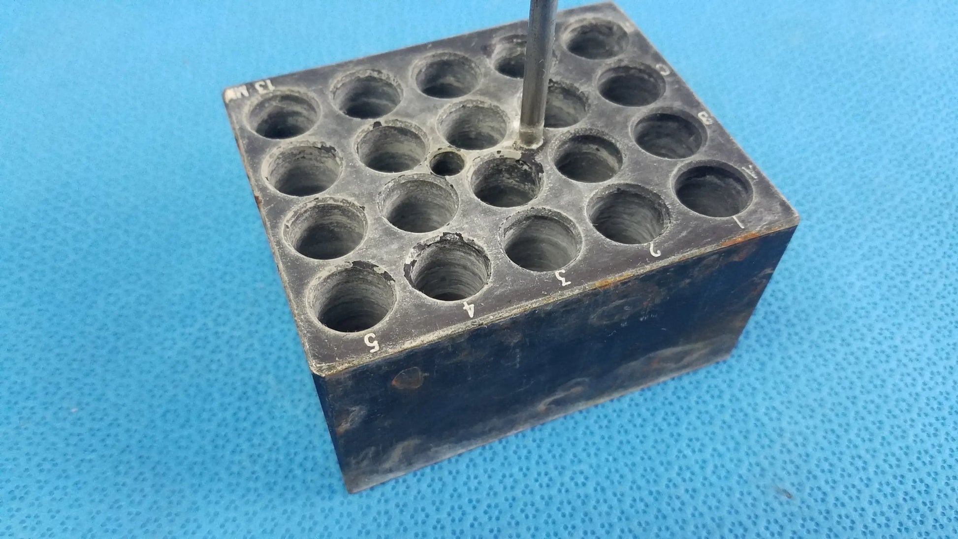 Reuse Medical Equipment Aluminum 20-Place Dry Bath Heating Block for 13mm Test Tubes Dry Bath Heating Block, second-hand product photo 7