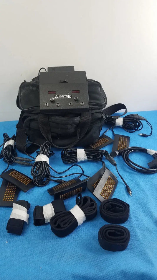 Reuse Medical Anodyne Therapy Systems MP020545 8Pad System With Accessories And Bag Other Medical & Lab Equipment, second-hand product photo 1