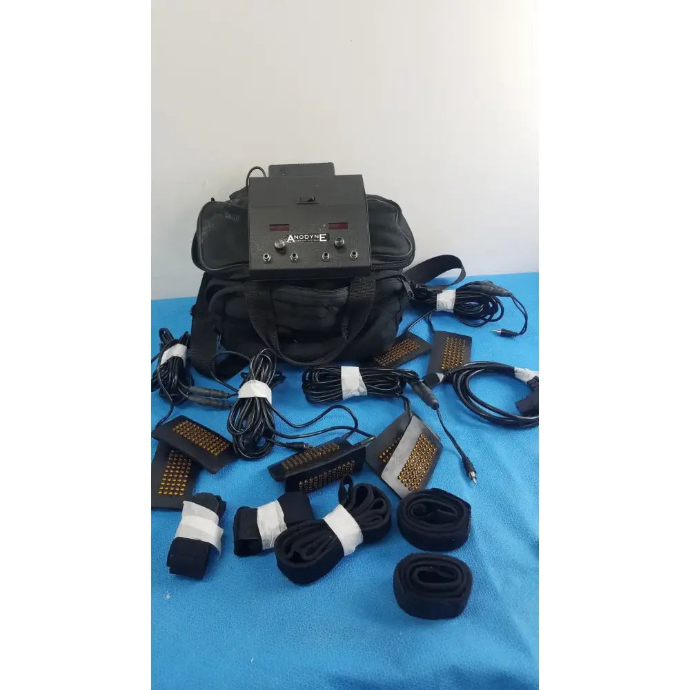 Reuse Medical Anodyne Therapy Systems MP020545 8Pad System With Accessories And Bag Other Medical & Lab Equipment, second-hand product photo 1