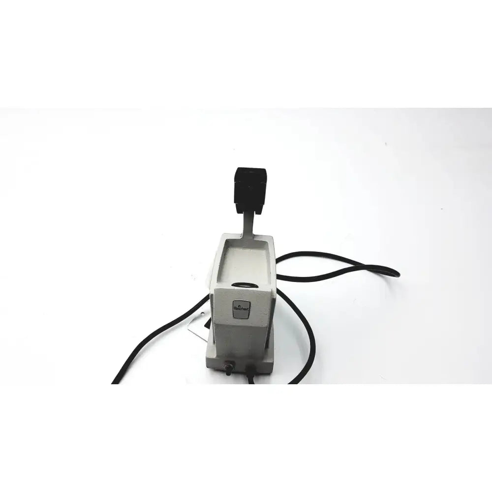 Reuse Medical AO American Optical Reichert 10406 Refractometer Table Stand Lab Refractometers, second-hand product photo 1