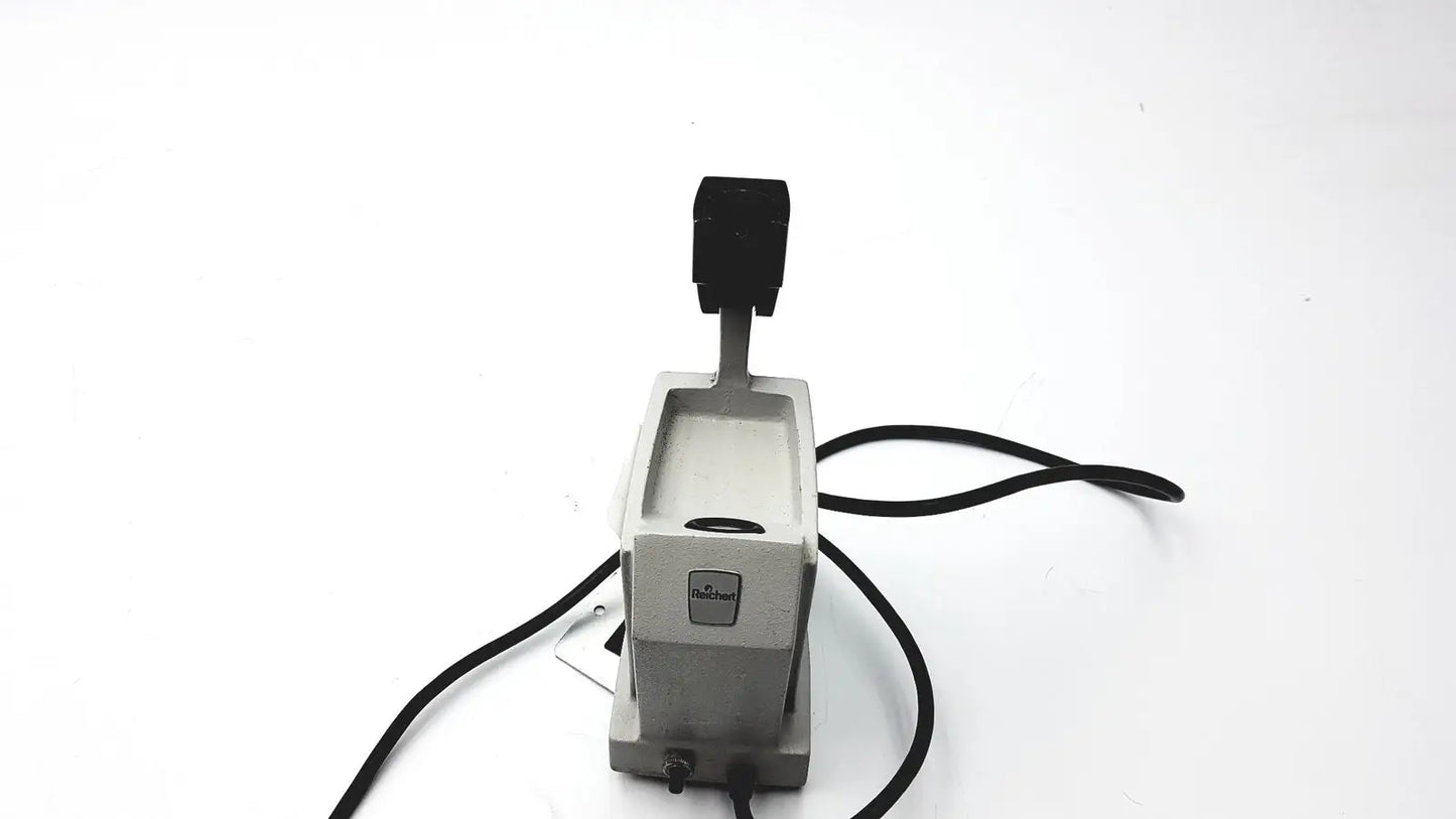 Reuse Medical AO American Optical Reichert 10406 Refractometer Table Stand Lab Refractometers, second-hand product photo 1