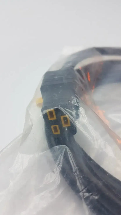 APC By Schneider Electric AP8753 Power Cord Locking C19 To L6-20P 3.0M Power Cord, second-hand product photo 6