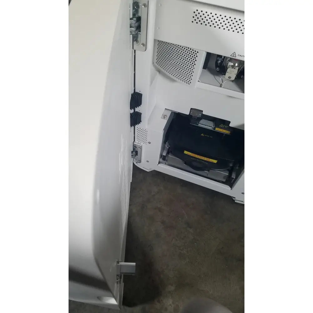 White industrial applied biosystems quantstudio real-time pcr instrument with black components and ventilated panels