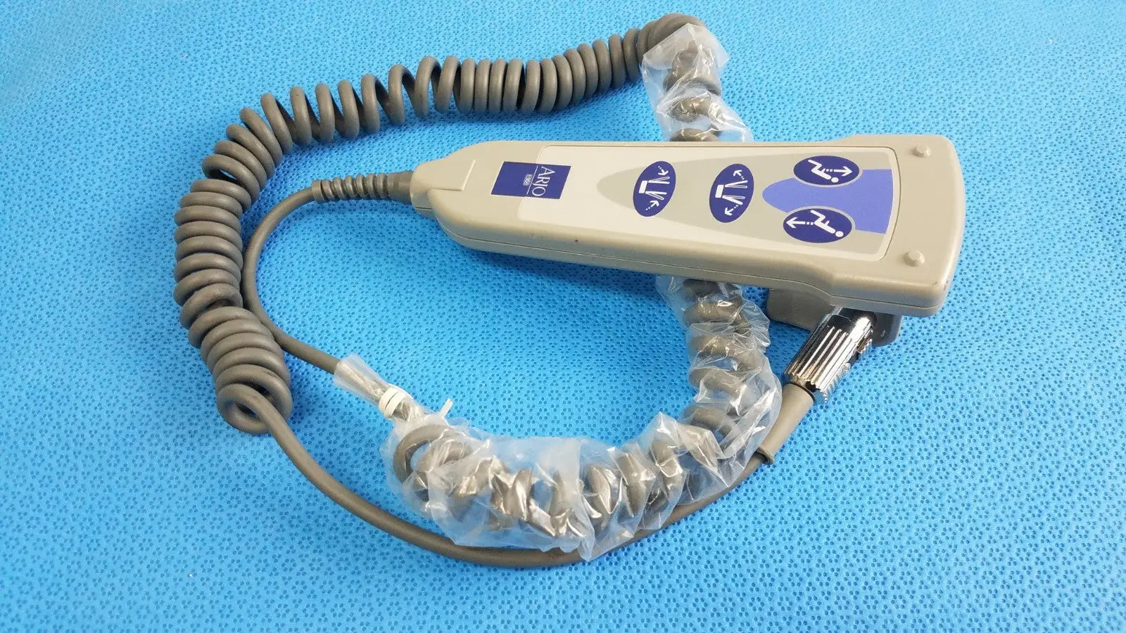 Reuse Medical Arjo Hand Wired 4-Button Remote Control Other Healthcare, Lab & Dental, second-hand product photo 1