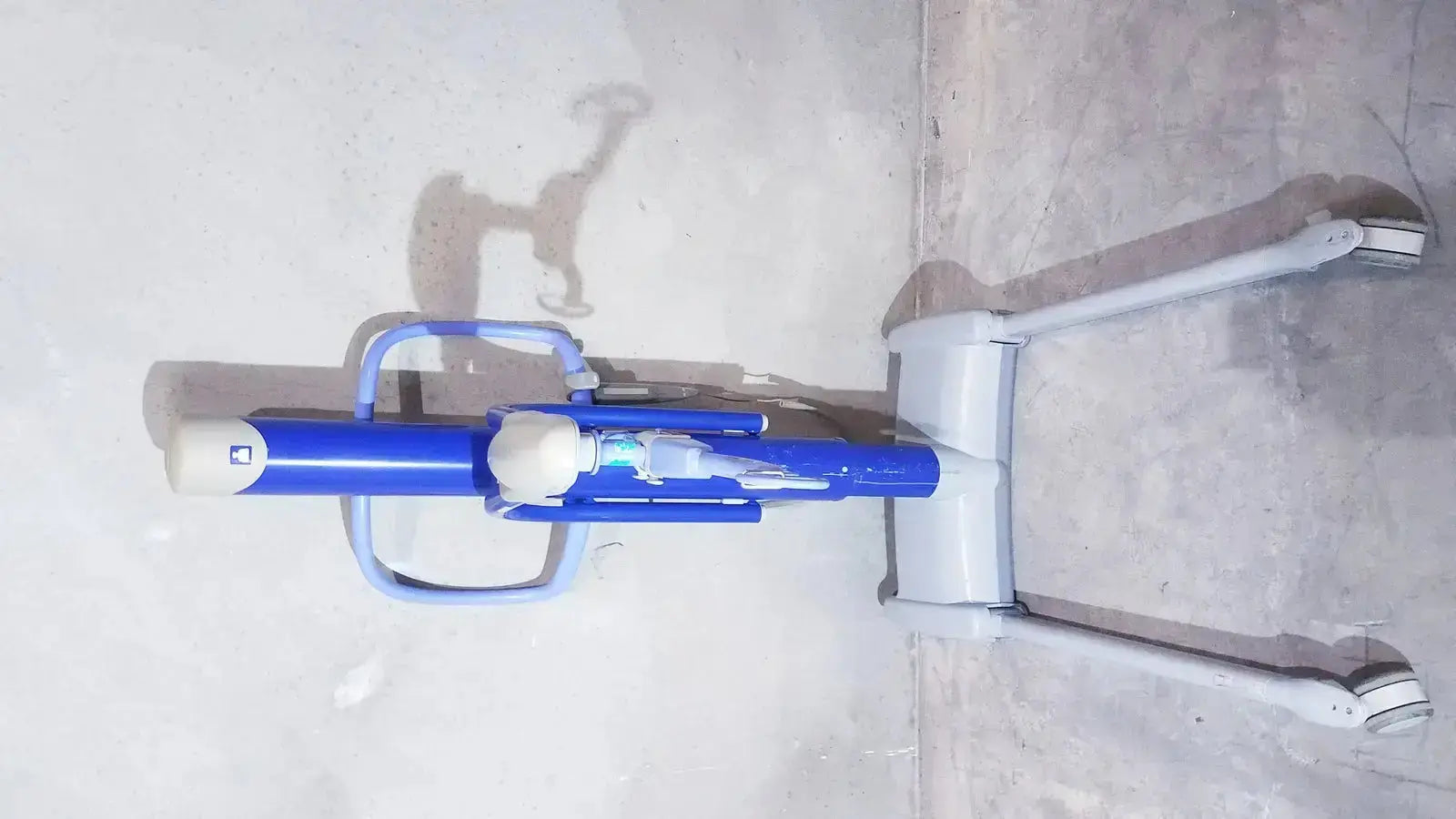 Arjo Maxi Move Power Patient Lift With Handset 700-19326 Patient Lift, second-hand product photo 8