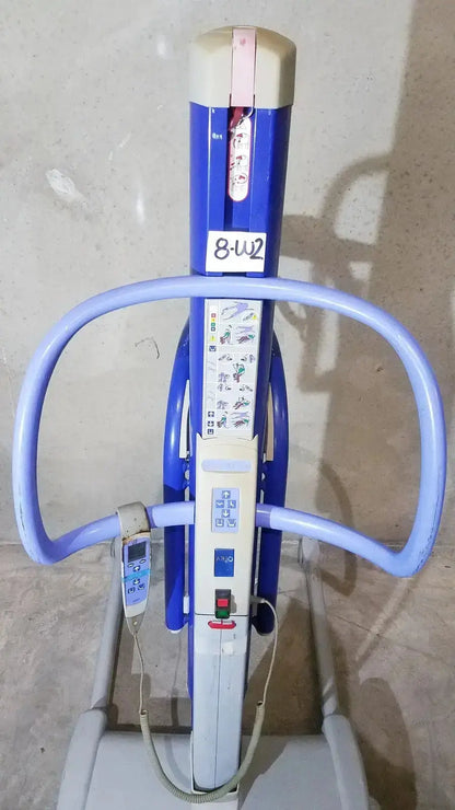 Arjo Maxi Move Power Patient Lift With Handset 700-19326 Patient Lift, second-hand product photo 1