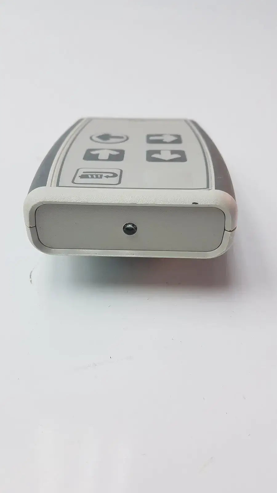 Arjo Maxi Sky 2 Ceiling, Hoist Infrared Handset Ceiling Hoist Handset, second-hand product photo 3