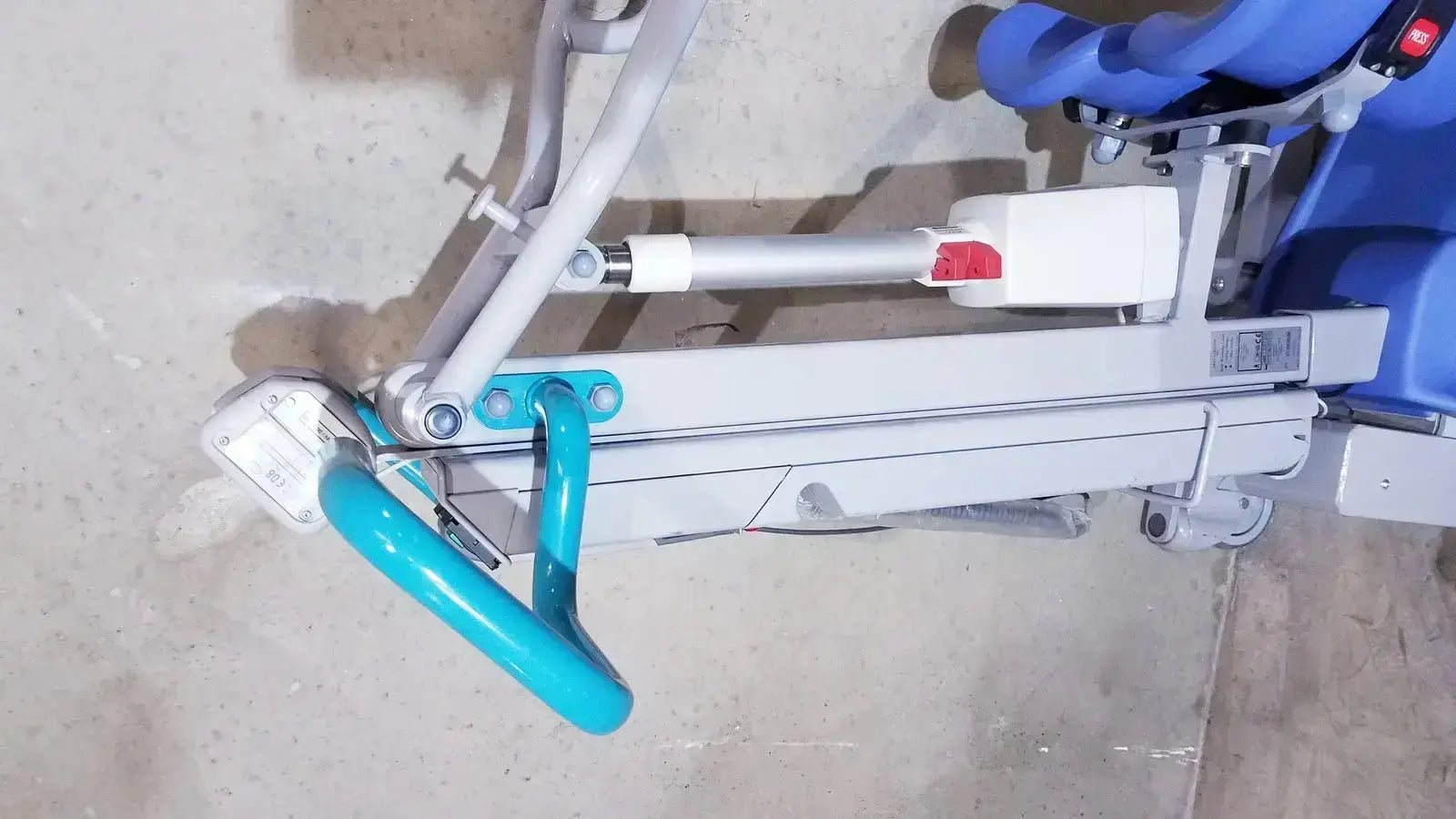Arjo Sara 3000 Hospital Mobile Patient Standing/Raising/Lift Aid/Assist Patient Lift, second-hand product photo 12