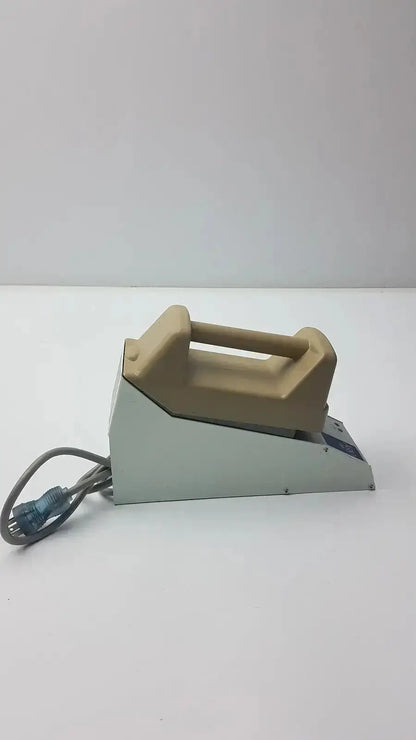 ARJO Type NDA4000-US Charger 100-240v Input 24v DC 1A Output Charger, second-hand product photo 5