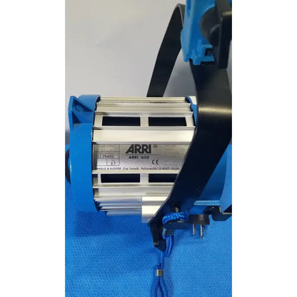 ARRI 650 Plus Tungsten Fresnel Light - 21567 Tungsten Fresnel Light, as-is (for parts) product photo 12