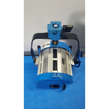 ARRI 650 Plus Tungsten Fresnel Light - 21567 Tungsten Fresnel Light, as-is (for parts) product photo 10
