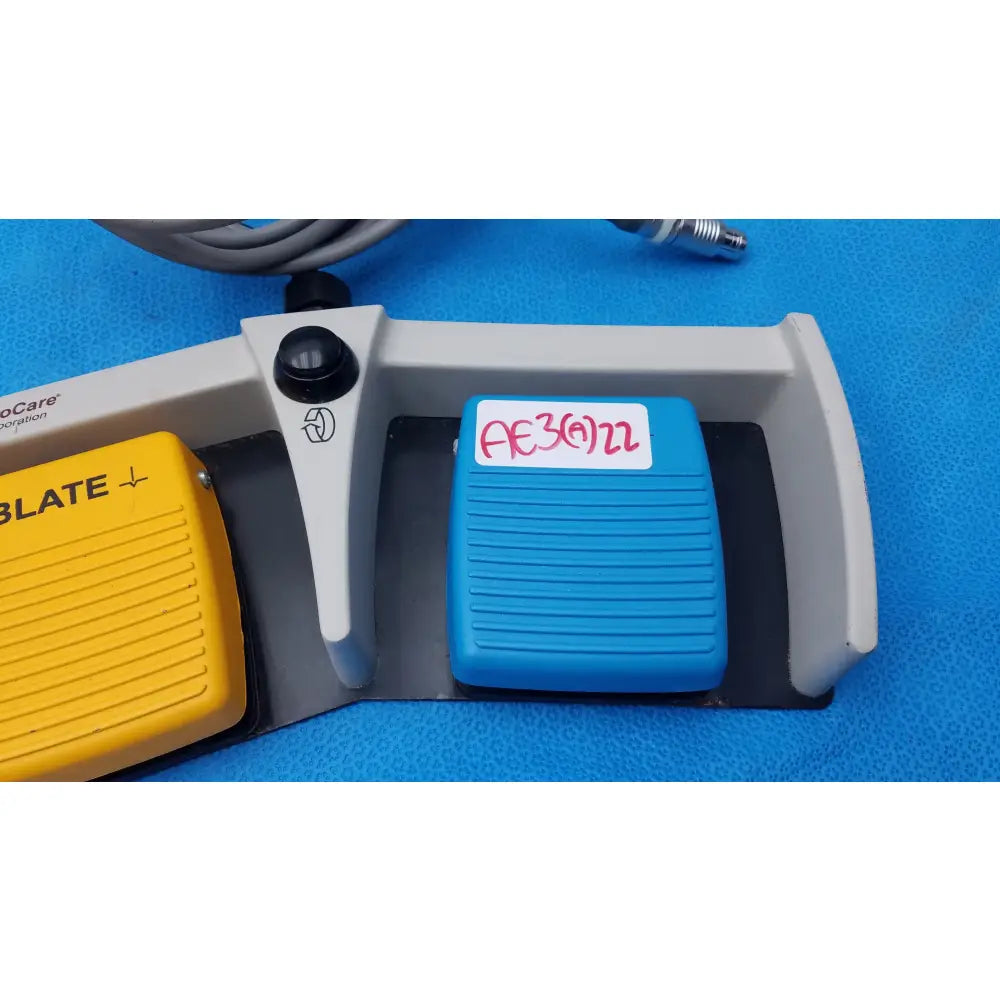 ArthroCare 10863 Dual Footswitch Pedal Dual Footswitch Pedal, as-is (for parts) product photo 5