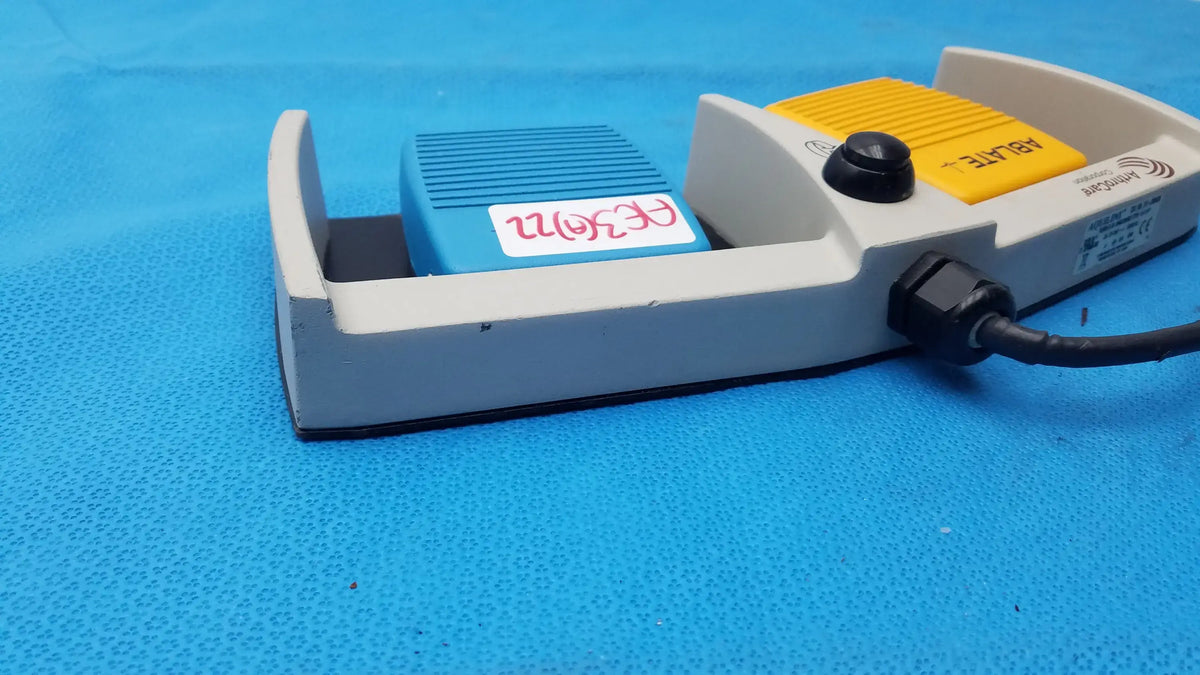 ArthroCare 10863 Dual Footswitch Pedal Dual Footswitch Pedal, as-is (for parts) product photo 9