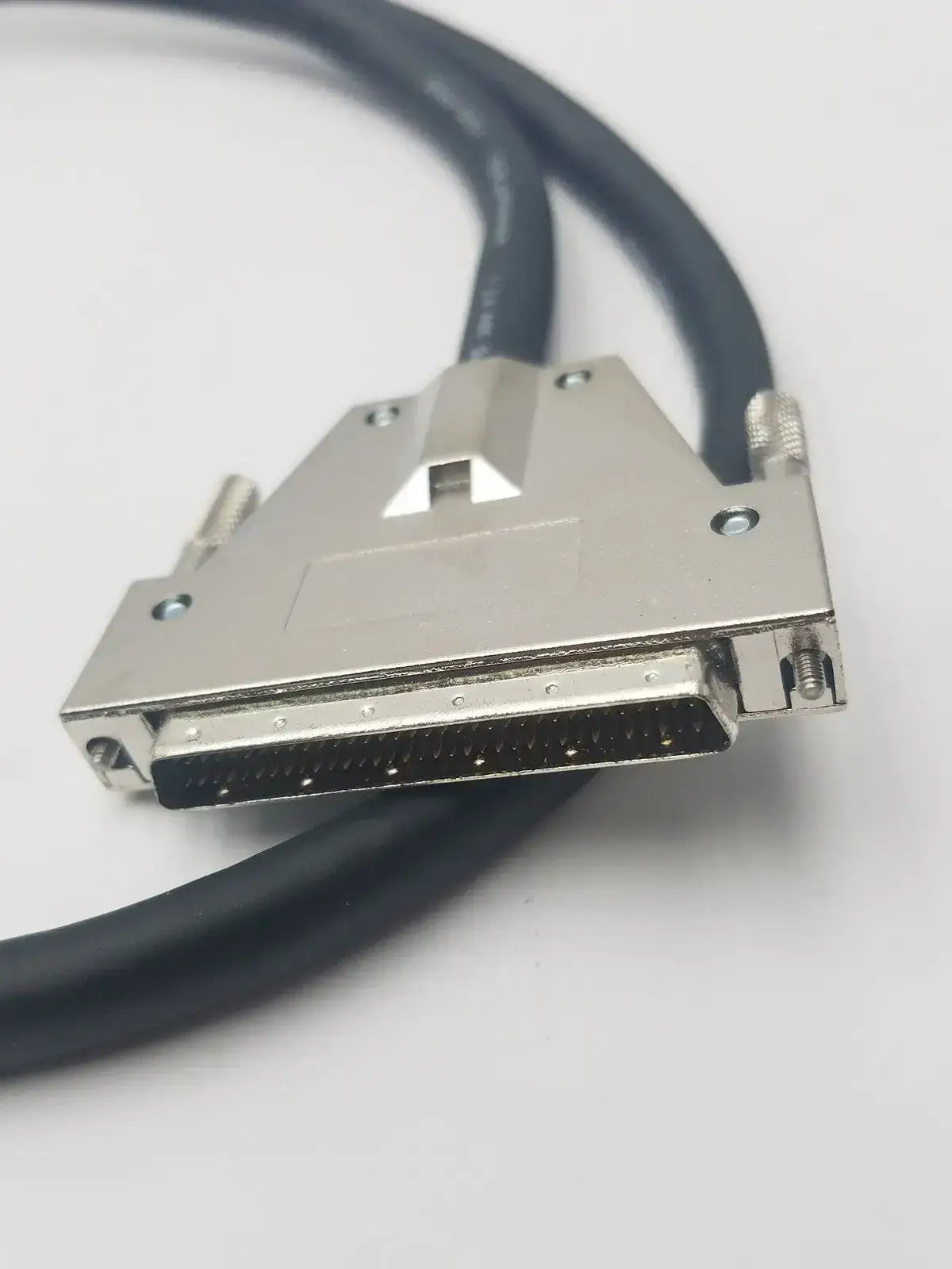 ATTO Amphenol 39/04 CBL-V68E Cable VHDCI SCSI Cable, second-hand product photo 4