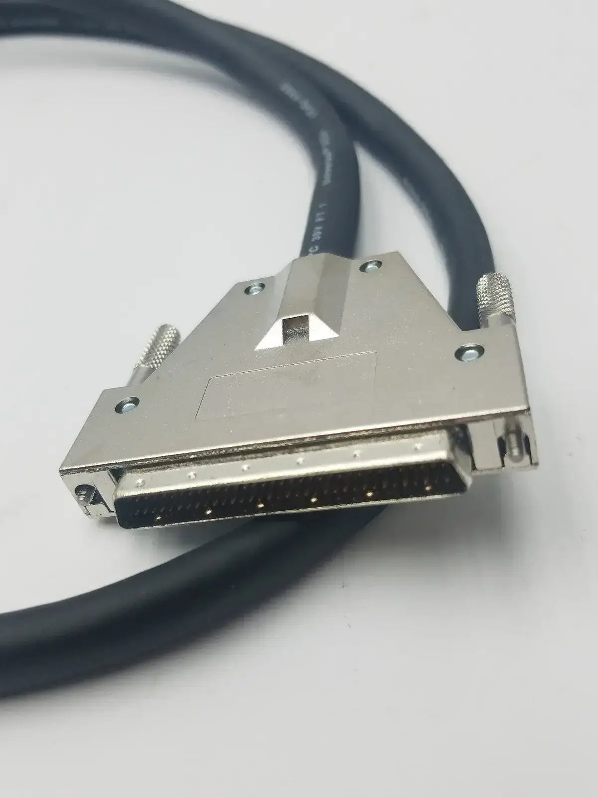 ATTO Amphenol 39/04 CBL-V68E Cable VHDCI SCSI Cable, second-hand product photo 3