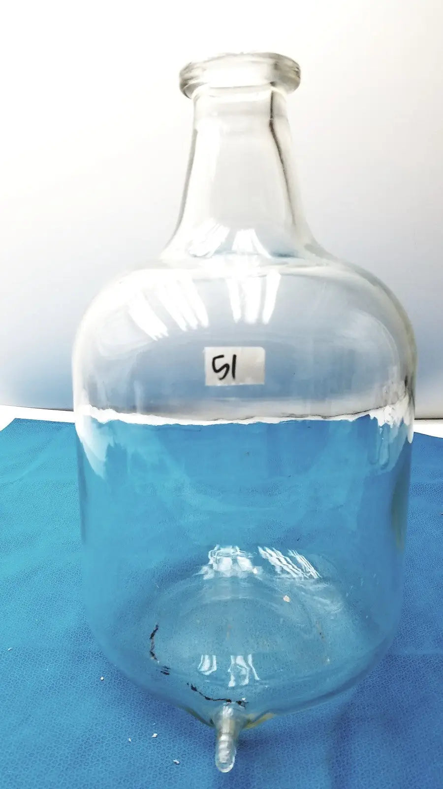 Unbranded Autoclavable Glass Aspirator Bottle 2L (2000mL) with Side Tubulation Laboratory Aspirator Bottle, second-hand product photo 2