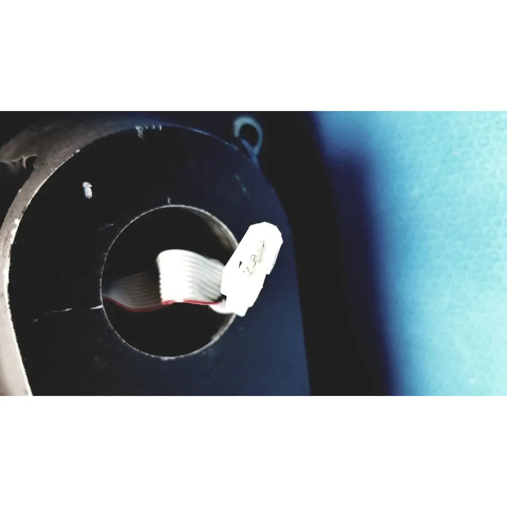 White ribbon cable with white plastic connector visible at the back of automet 2 variable speed grinder-polisher 120v