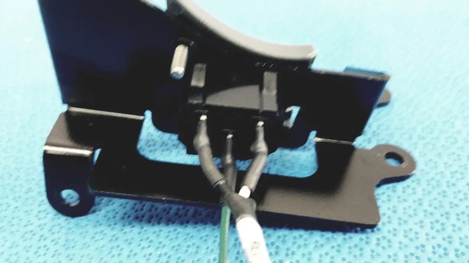Generic AV-H-000017 Power Inlet Cable with Mounting Bracket, REV 1.00 Power Inlet Cable Assembly, second-hand product photo 4