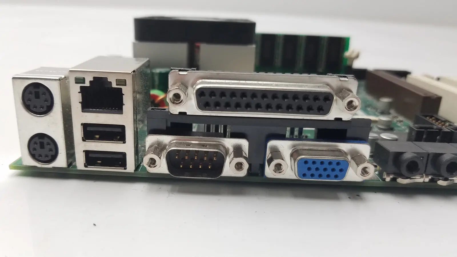 Axiomtek SBC 1000 With Intel 815 Chipset & MT16LSDT3264AG-12EE1 Single Board Computer, second-hand product photo 17
