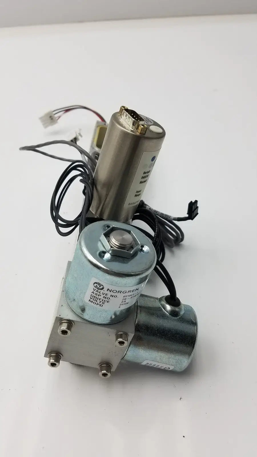 Baratron Pressure Transducer MKS 722A-25512 With Norgren Valve 6X1041-2 Pressure Transducer, second-hand product photo 3