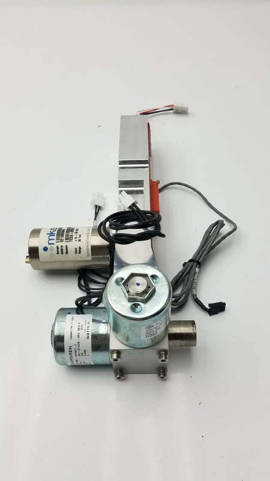 Baratron Pressure Transducer MKS 722A-25512 With Norgren Valve 6X1041-2 Pressure Transducer, second-hand product photo 1