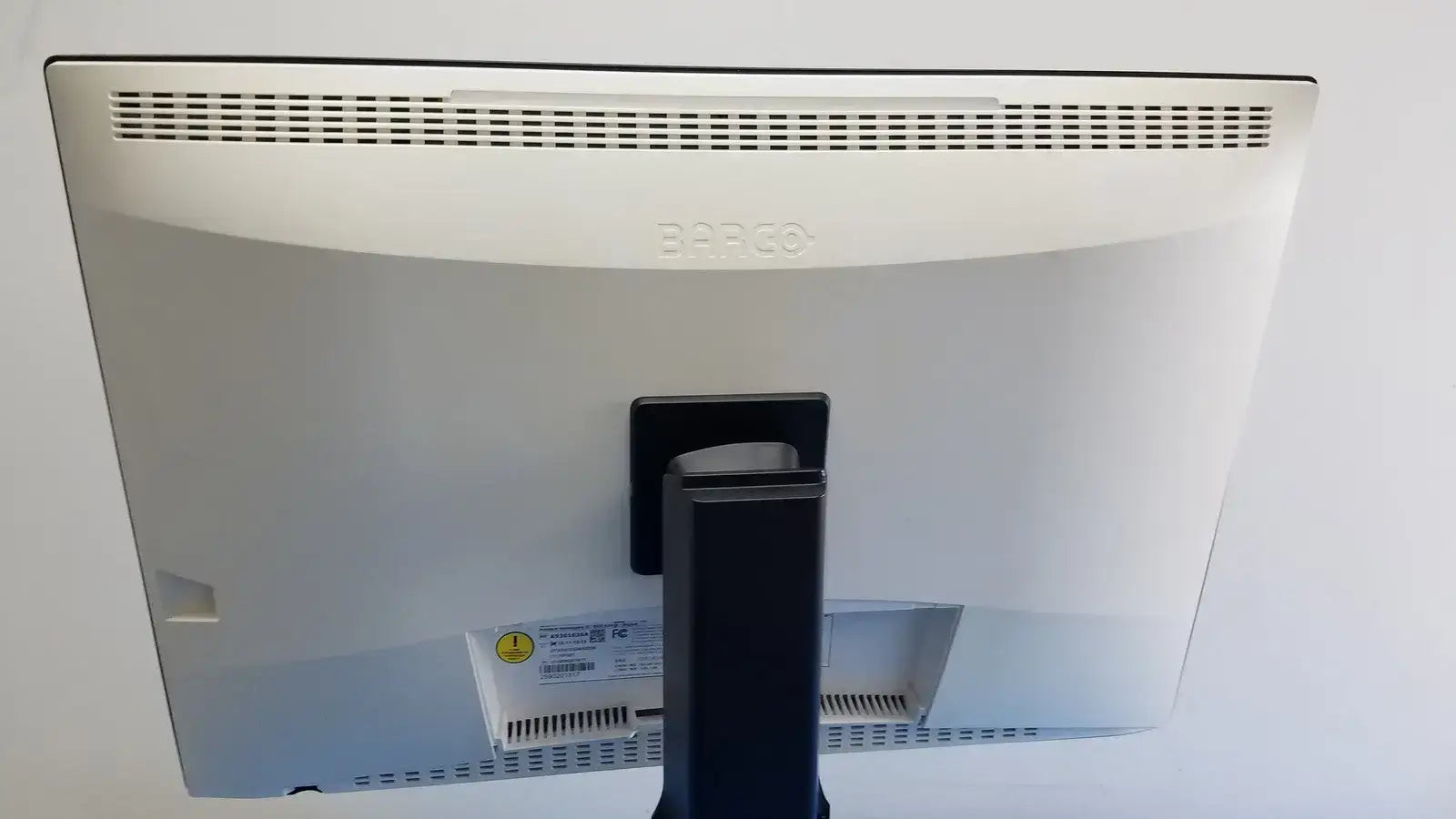 BARCO Coronis Fusion MDCC-6530 6MP Radiology Diagnostic Monitor K9301636A Radiology Diagnostic Monitor, second-hand product photo 6