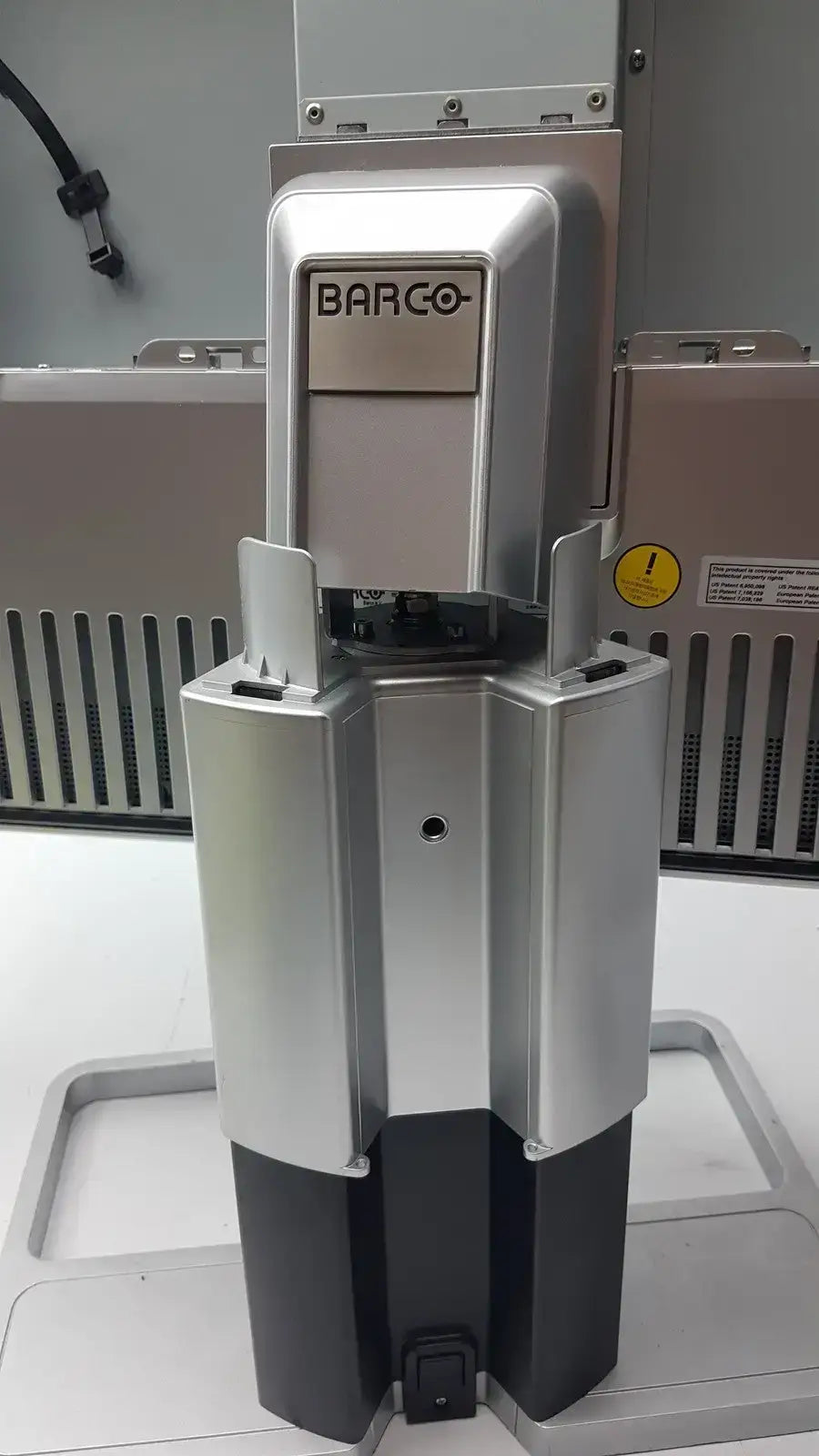 Barco MDCC-6230 6MP 30" Color LED General Radiology Display Diagnostic Imaging Display, as-is (for parts) product photo 14