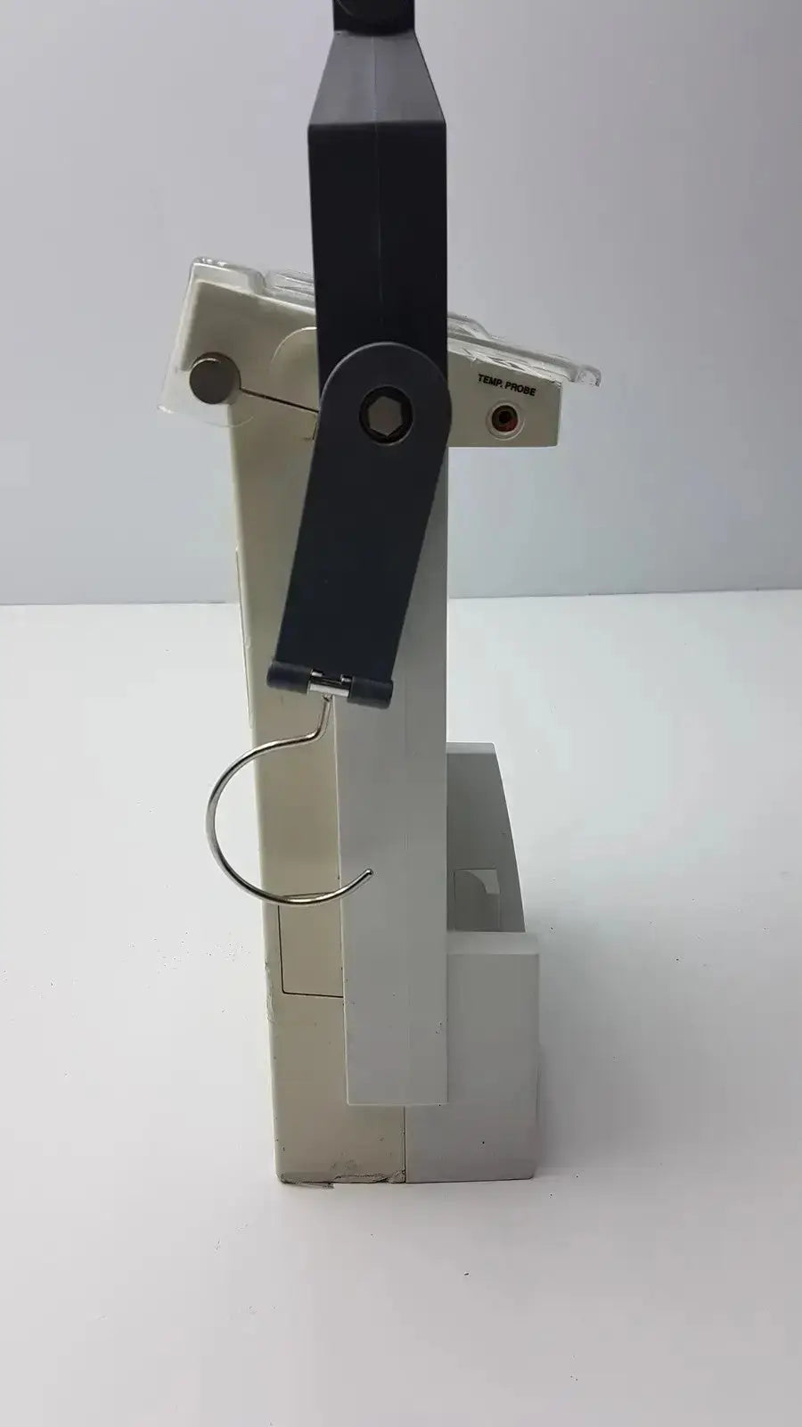 BARD CritiCore Fluid Output and Temperature Monitor 000002N Patient Monitoring Equipment, second-hand product photo 7