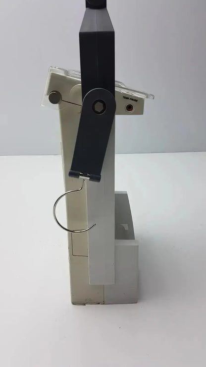 BARD CritiCore Fluid Output and Temperature Monitor 000002N Patient Monitoring Equipment, second-hand product photo 11