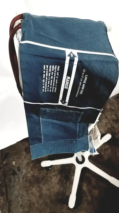 Baum Baumanometer Roll By Aneroid Sphygmomanometer Mobile Blood Pressure Unit Aneroid Sphygmomanometer, second-hand product photo 2