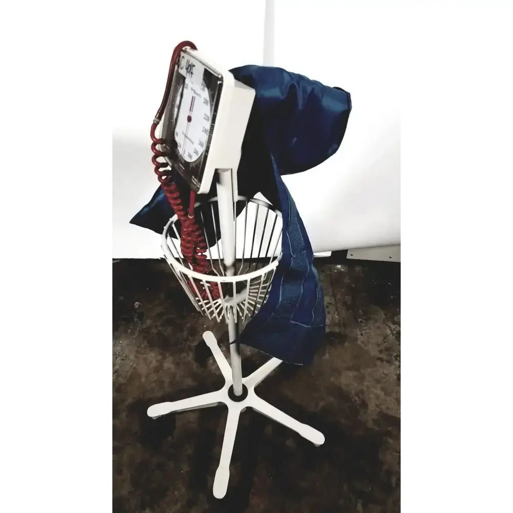 Baum Baumanometer Roll By Aneroid Sphygmomanometer Mobile BP Monitor Unit Sphygmomanometer, second-hand product photo 4