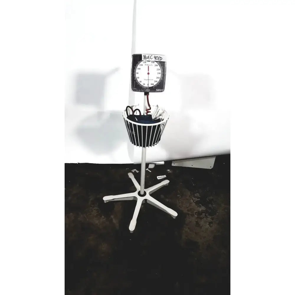 Baum Baumanometer Roll By Aneroid Sphygmomanometer Mobile BP Monitor Unit Sphygmomanometer, second-hand product photo 7