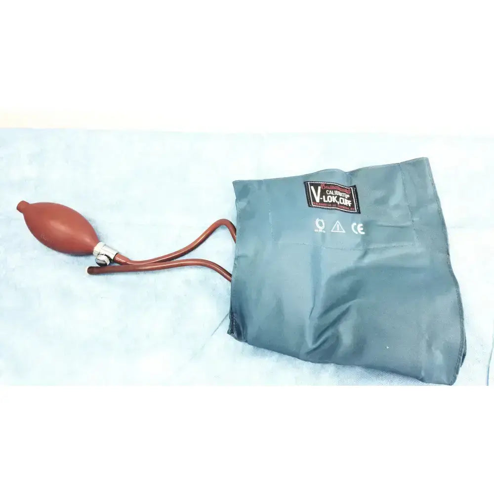 Baumanometer Calibrated V-Lok Blood Pressure Cuff Adult 44-66 CM Blood Pressure Cuff, second-hand product photo 1