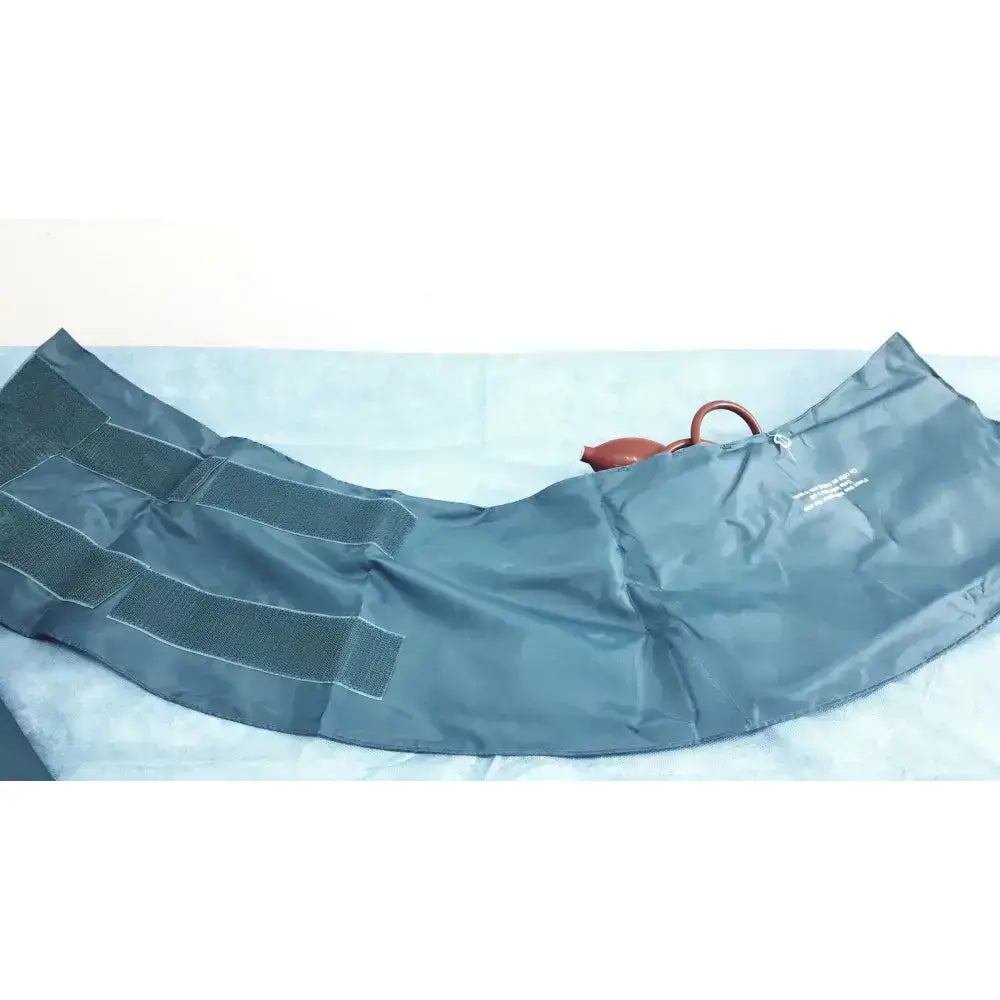 Baumanometer Calibrated V-Lok Blood Pressure Cuff Adult 44-66 CM Blood Pressure Cuff, second-hand product photo 3
