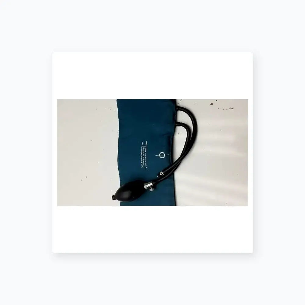 Baumanometer Calibrated V-Lok Cuff Large Arm Size Range 22 to 47 cm Blood Pressure Cuff, second-hand product photo 3