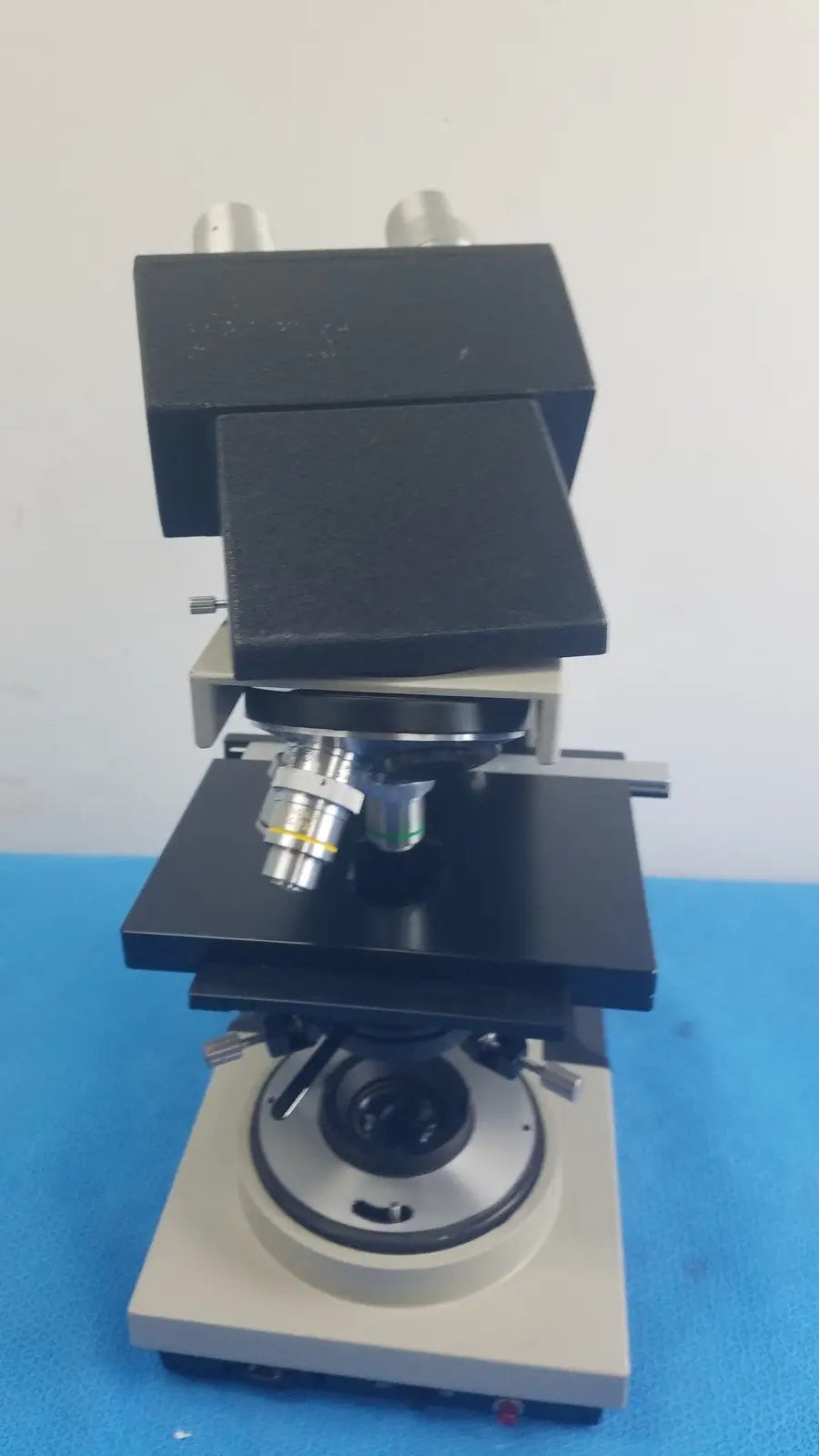 Reuse Medical Bausch and Lomb Balplan Binocular Microscope Eyes 4x 10x 40x Other Medical & Lab Equipment, second-hand product photo 1