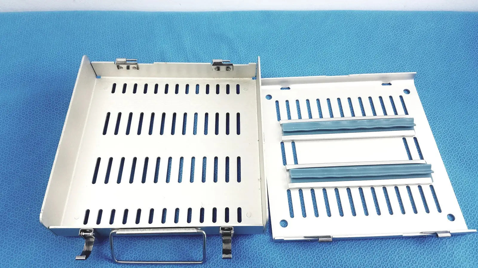 Reuse Medical Bausch And Lomb Storz E7416-1 Sterilization Tray Case Sterilization Trays & Cases, second-hand product photo 1