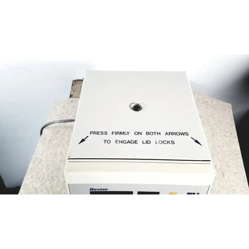 Baxter Heraeus Haemofuge Model 75003522 Laboratory Centrifuge, as-is (for parts) product photo 2