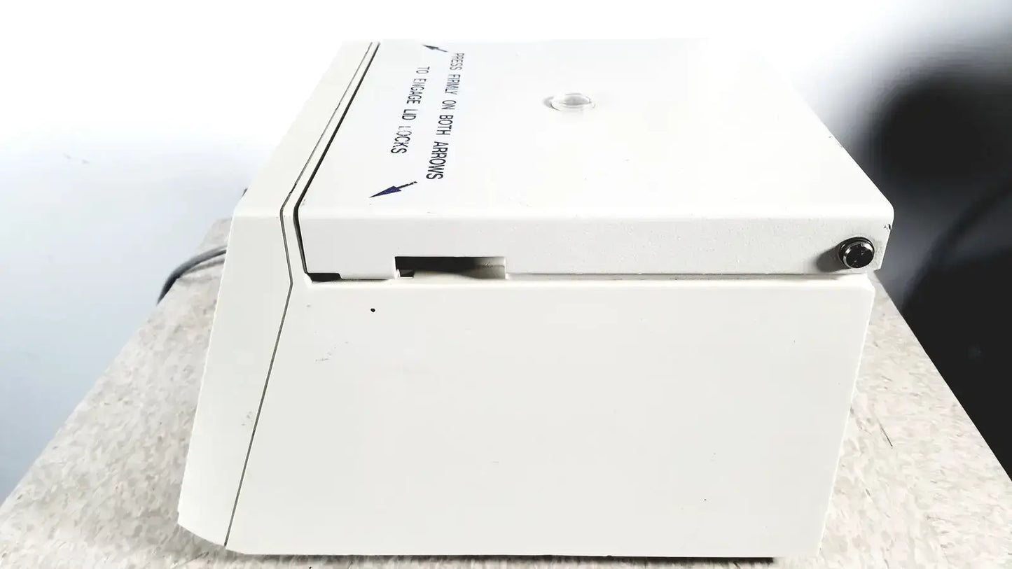 Baxter Heraeus Haemofuge Model 75003522 Laboratory Centrifuge, as-is (for parts) product photo 3