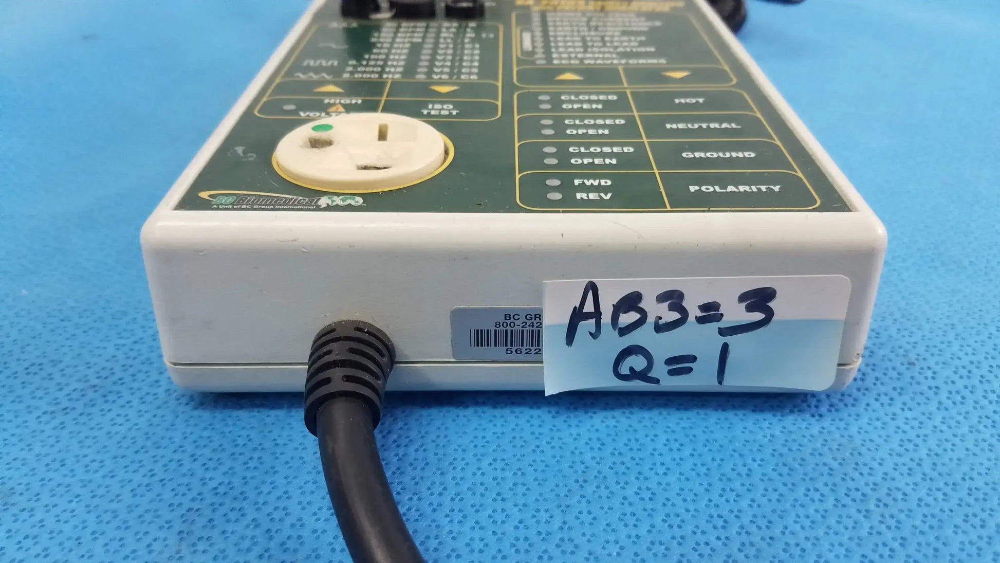 BC Biomedical SA-2010S Safety Analyzer With Patient Simulator and Chassis Cable Safety Analyzer with Patient Simulator, second-hand product photo 2
