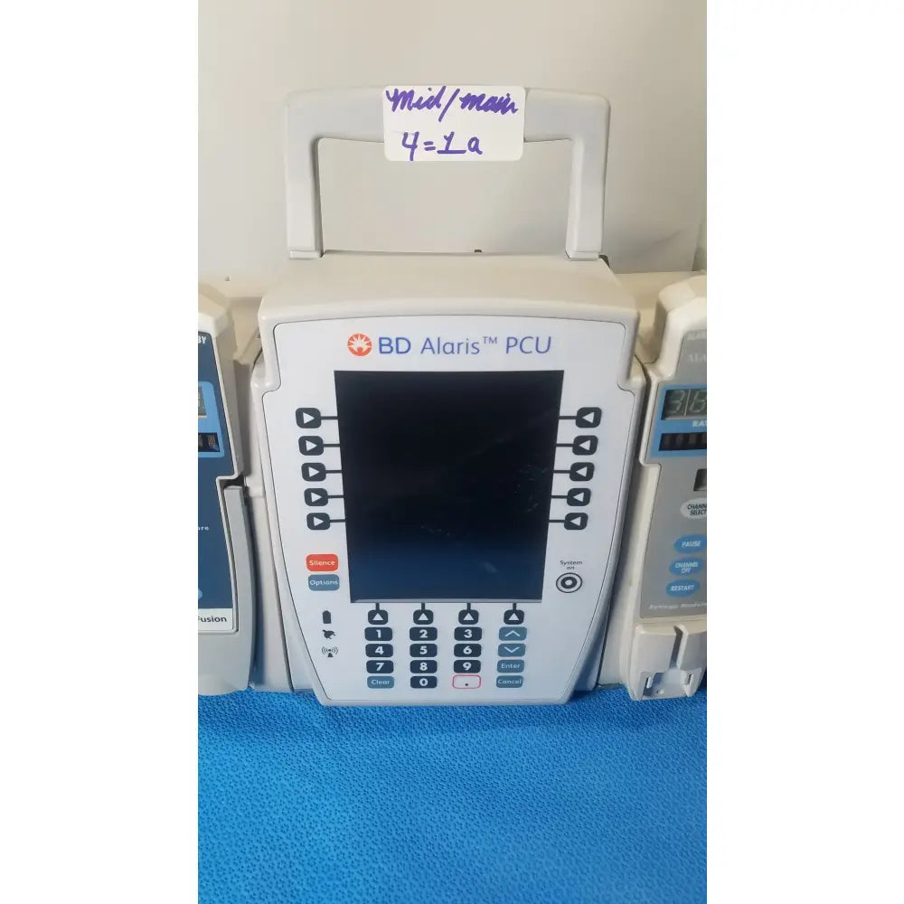 BD Alaris 8015 PC Pump With 2x 8100 Modules Modular Infusion Pump System, second-hand product photo 2