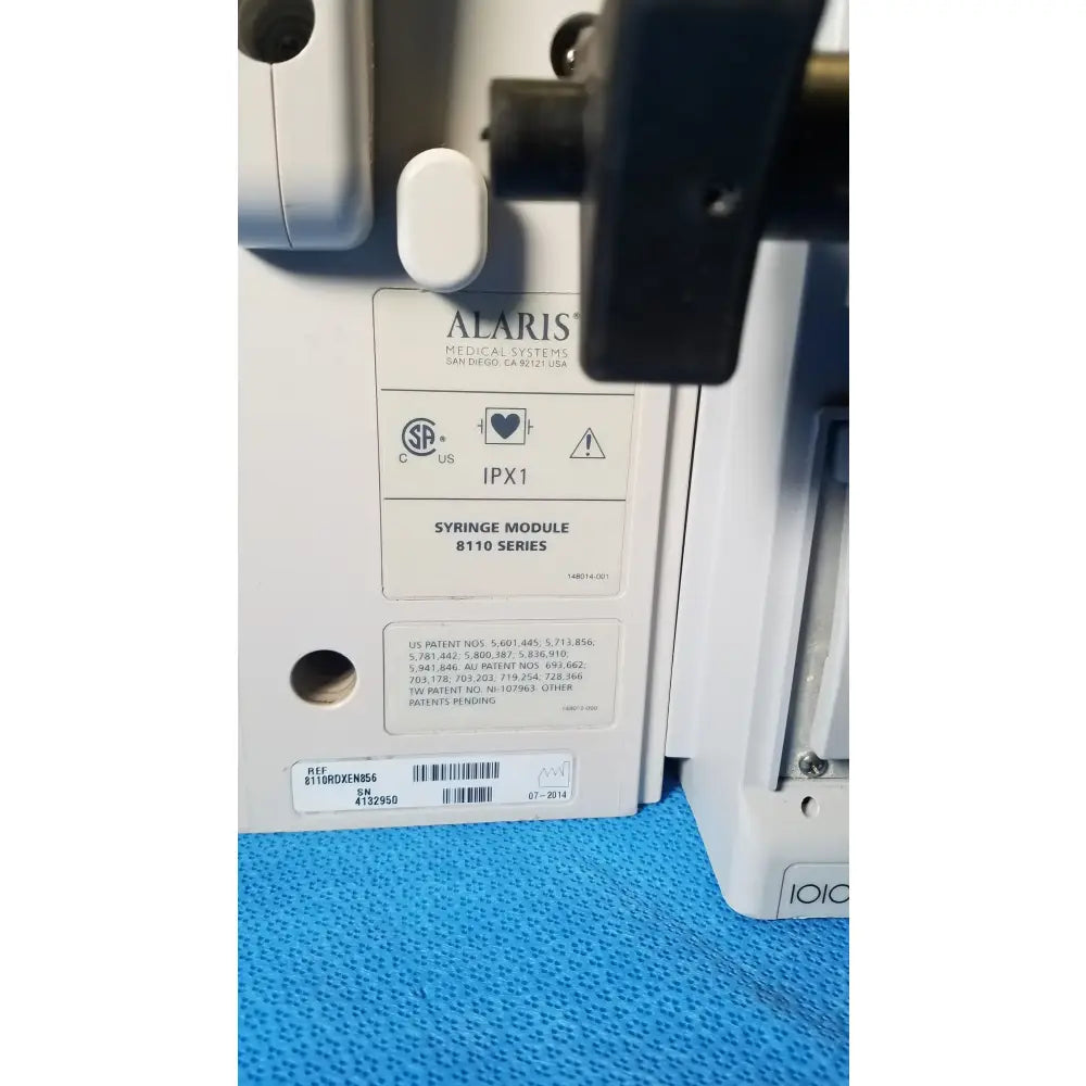 BD Alaris 8015 PC Pump With 2x 8100 Modules Modular Infusion Pump System, second-hand product photo 12