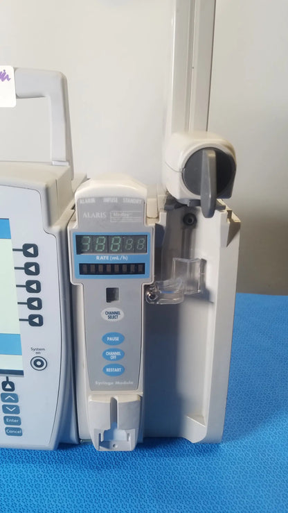 BD Alaris 8015 PC Pump With 2x 8100 Modules Modular Infusion Pump System, second-hand product photo 4