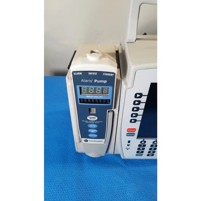 BD Alaris 8015 PC Pump With 2x 8100 Modules Modular Infusion Pump System, second-hand product photo 3