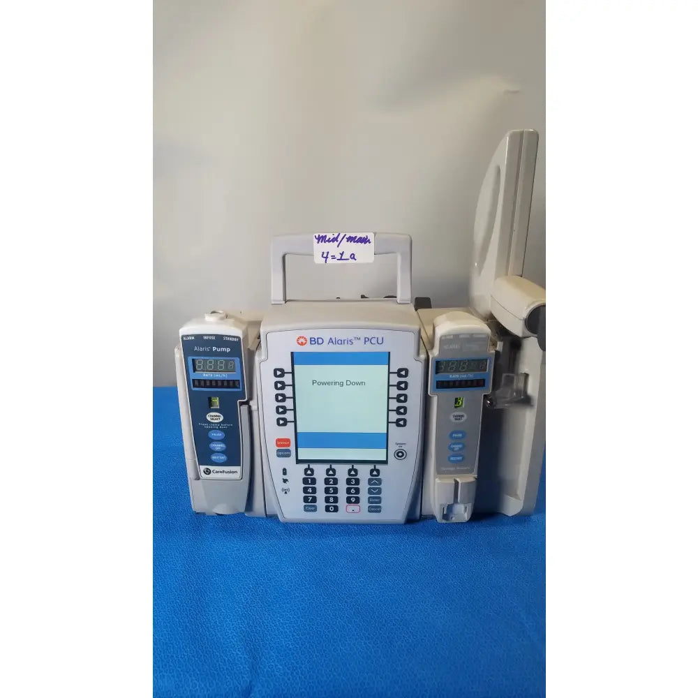 BD Alaris 8015 PC Pump With 2x 8100 Modules Modular Infusion Pump System, second-hand product photo 1