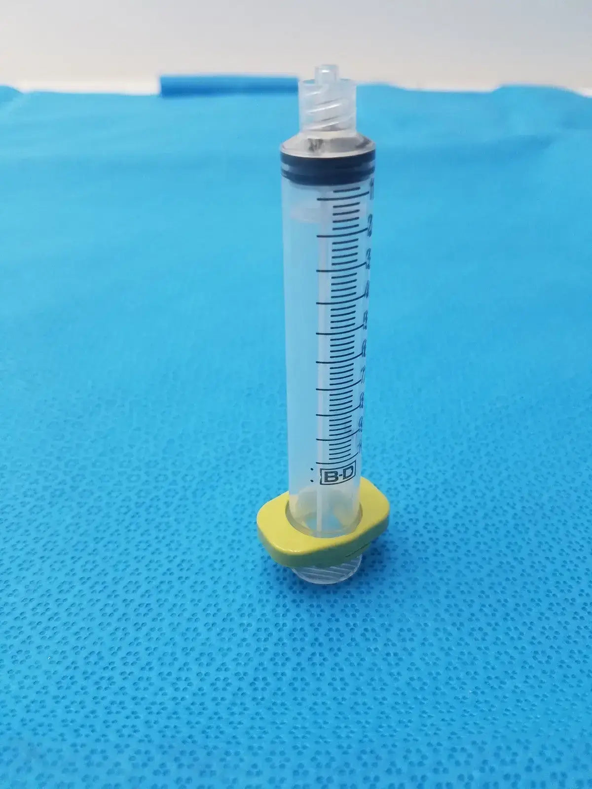 BD Syringe 10ml with Yellow Clip Syringe, second-hand product photo 7