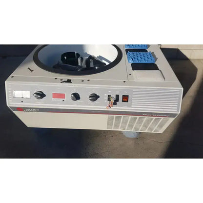 Beckman Coulter Allegra 6R Refrigerated Benchtop Centrifuge Centrifuge, second-hand product photo 4