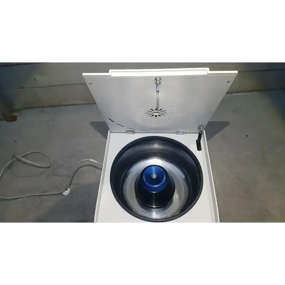 Beckman Coulter Allegra X-22R Benchtop Centrifuge Benchtop Centrifuge, second-hand product photo 2