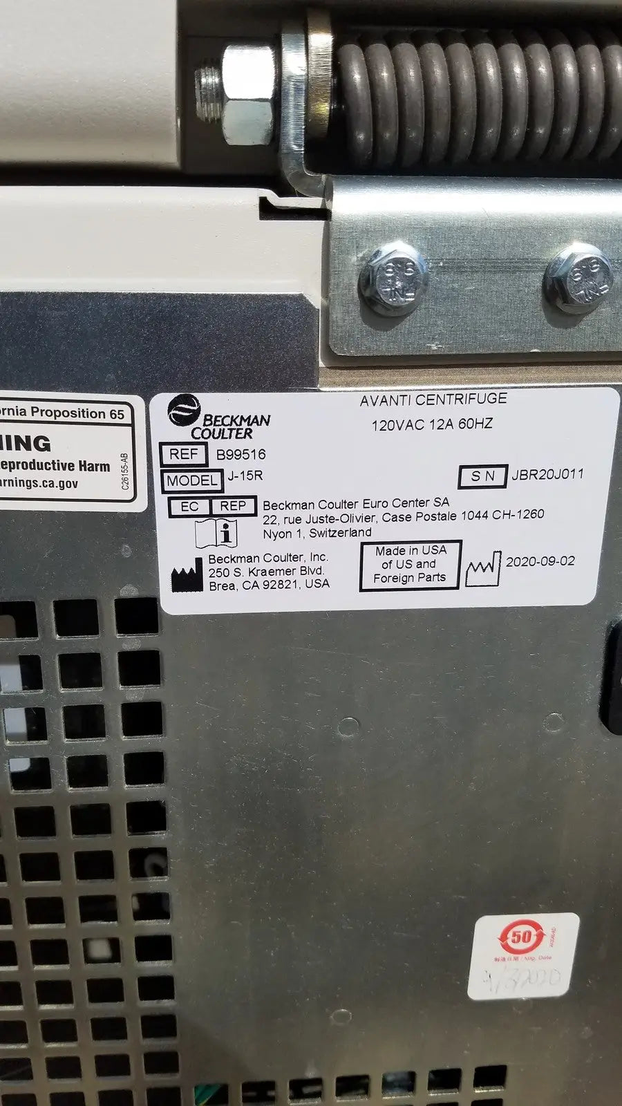 Beckman coulter avanti j-15r refrigerated centrifuge with metallic chassis and labeled specifications on the front panel