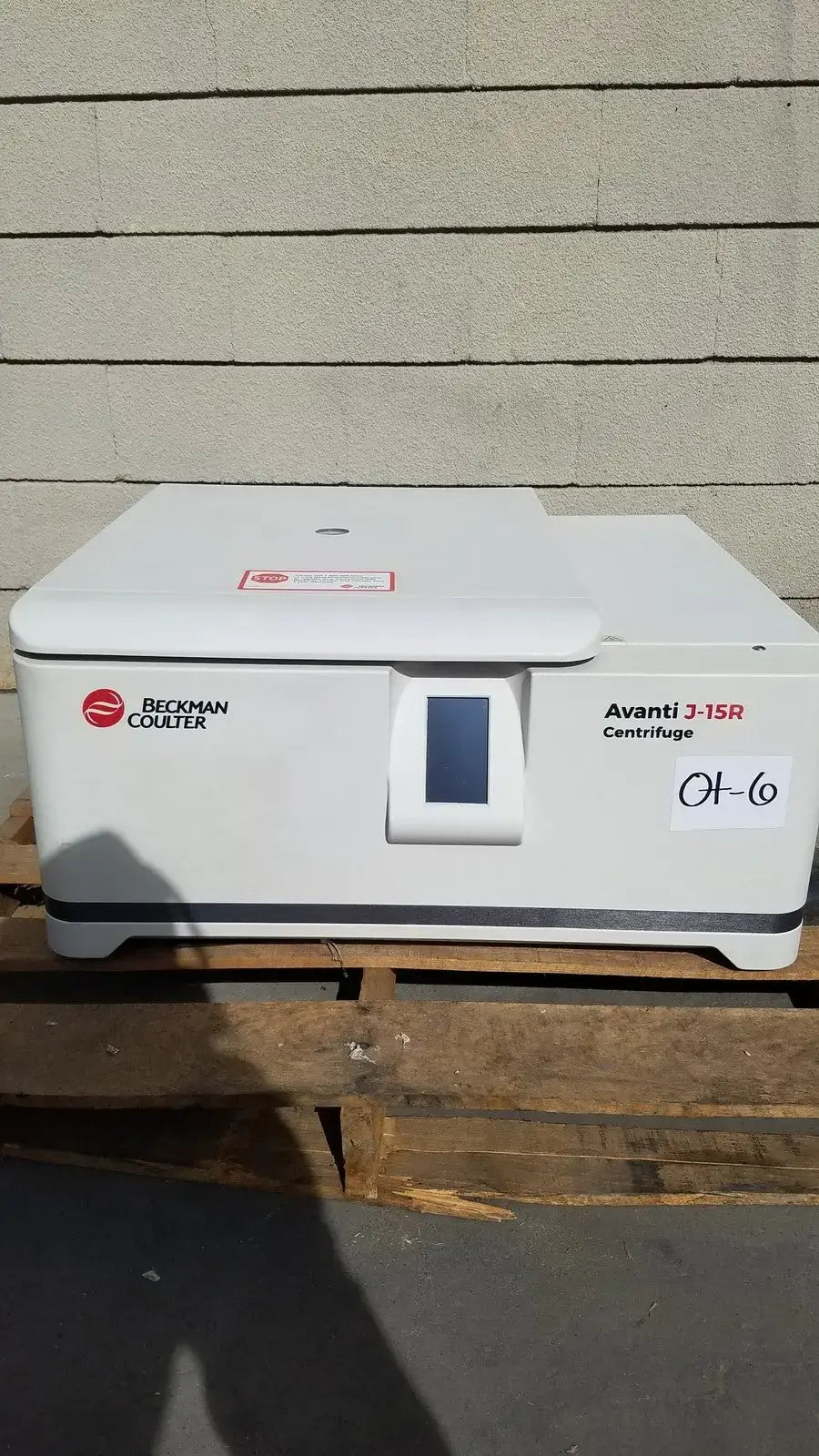Reuse Medical Beckman Coulter Avanti J-15R Refrigerated Centrifuge Centrifuges, as-is (for parts) product photo 1